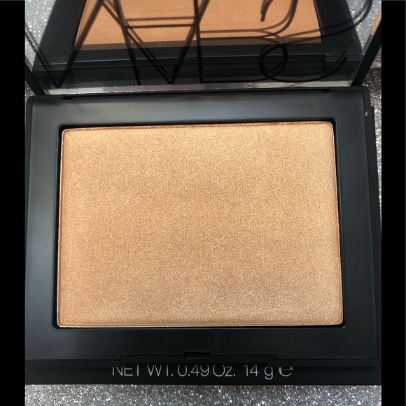 BNIB! NARS Highlighting Powder in Ibiza 5224 - Picture 1 of 7